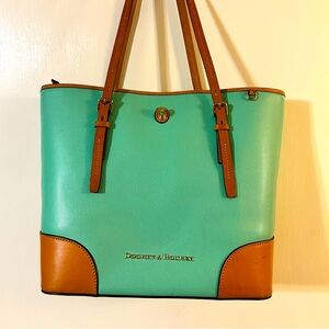 Dooney & Bourke